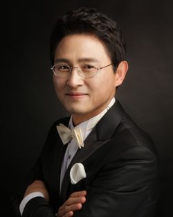 뮤지컬전공 주임교수 <strong>황태율</strong>